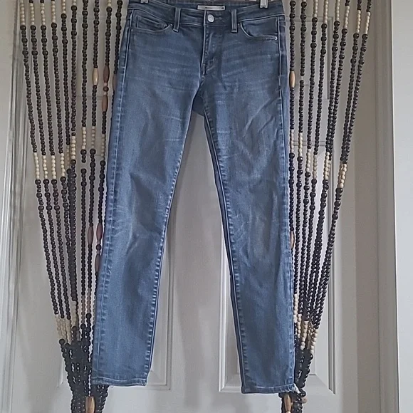 Levi's 711 Skinny - Picture 8 of 8